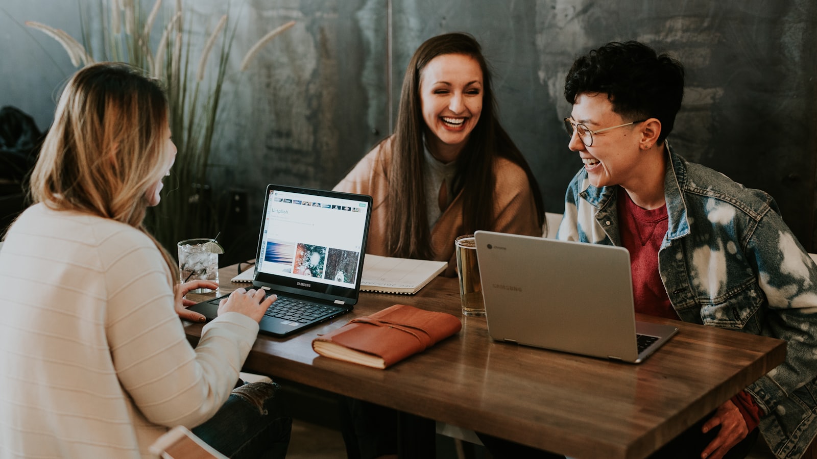 Home Fibre vs Home 5G WiFi: Which Is Right for You?